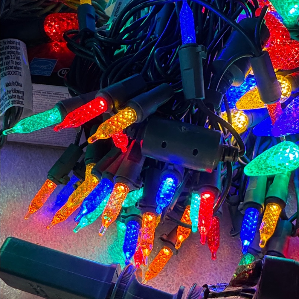 Multicolor LED Holiday String Lights - Picture 4 of 11